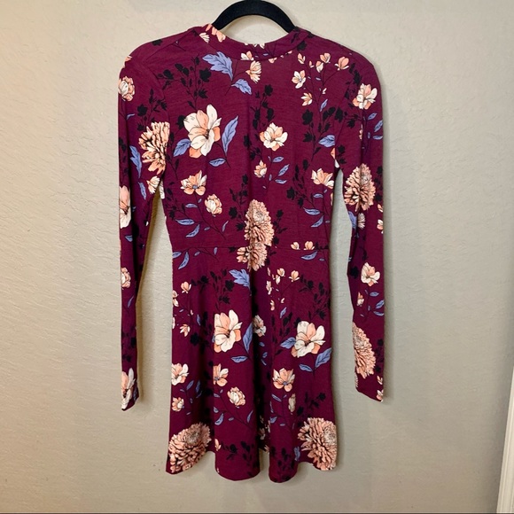 Maroon mock neck mini dress A-line floral - Picture 3 of 5
